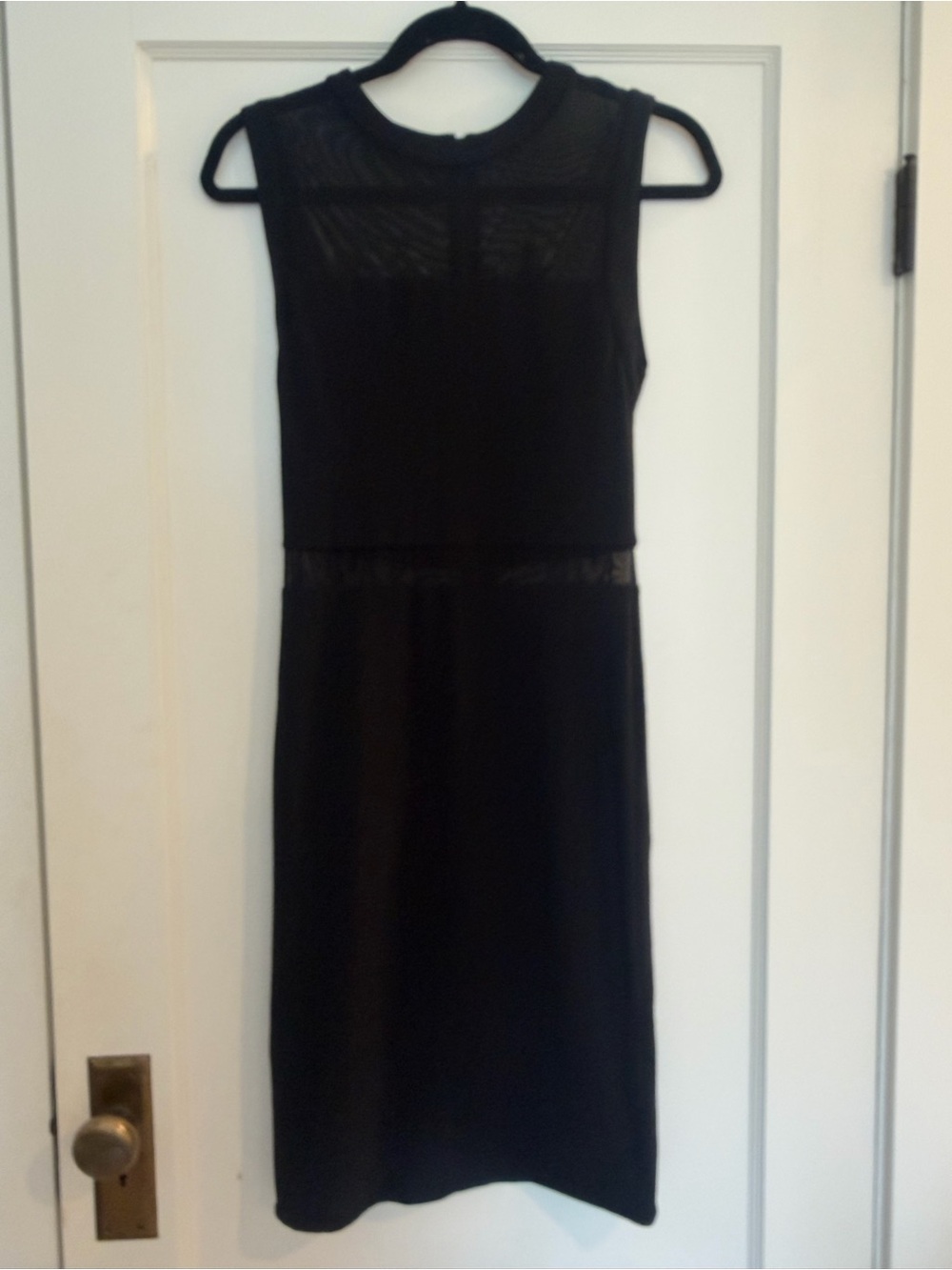 Alice + Olivia Black Sleeveless Midi Sheath Dress